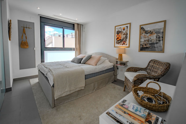 Image No.28-2 Bed House for sale