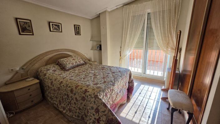 Image No.10-3 Bed Villa for sale