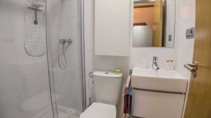 Image No.19-3 Bed House for sale