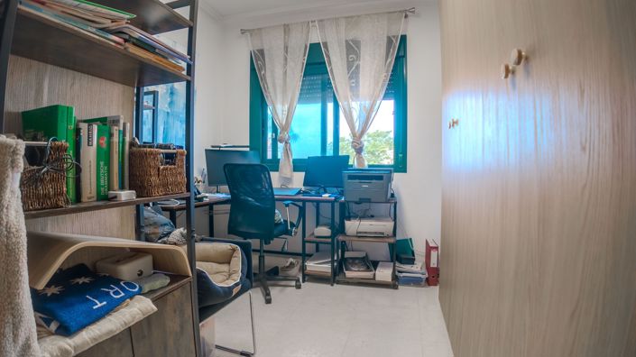 Image No.20-3 Bed House for sale
