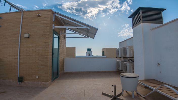 Image No.25-3 Bed House for sale