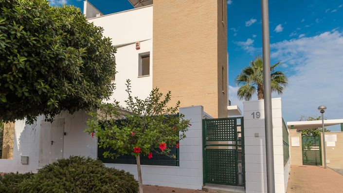 Image No.37-3 Bed House for sale