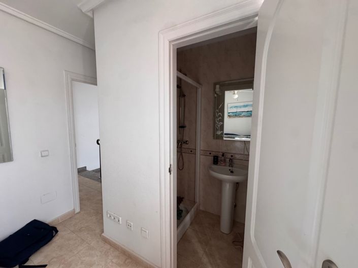 Image No.17-3 Bed Townhouse for sale