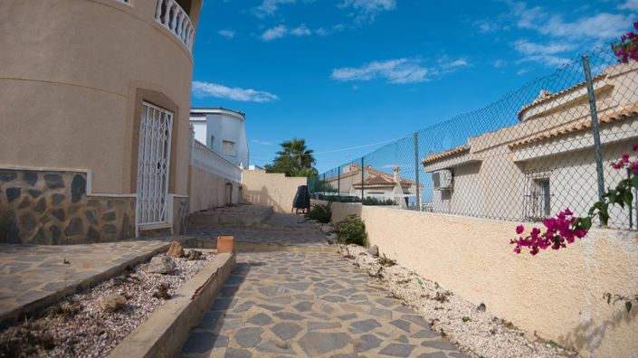 Image No.17-2 Bed Villa for sale