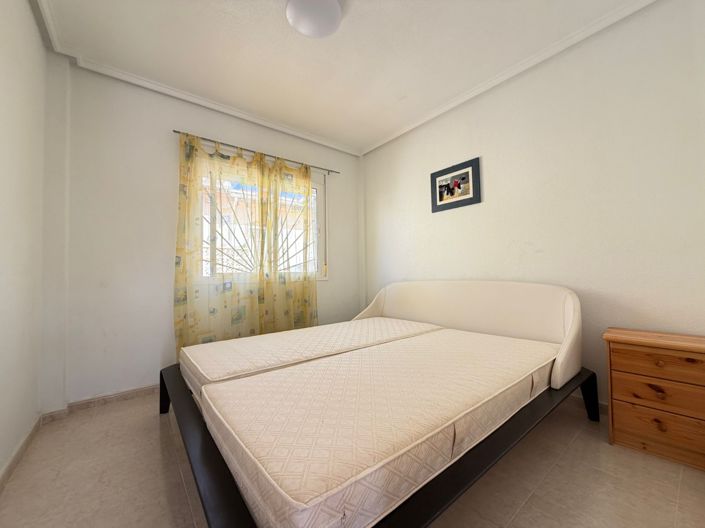Image No.15-3 Bed Townhouse for sale