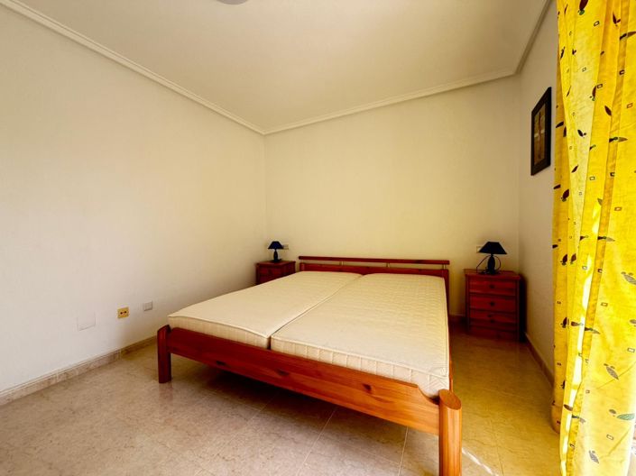 Image No.18-3 Bed Townhouse for sale