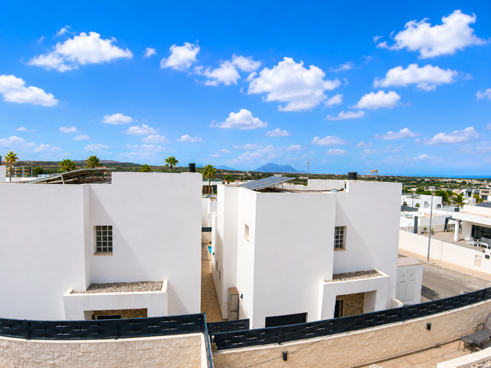 Image No.20-2 Bed Villa for sale