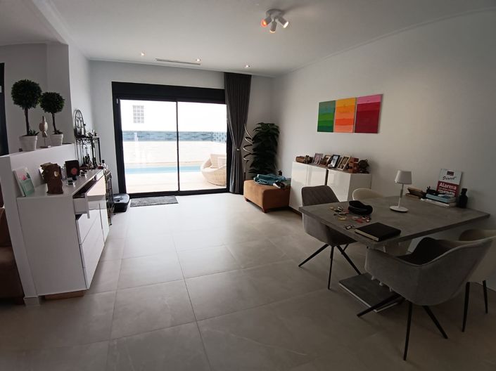 Image No.4-2 Bed Villa for sale