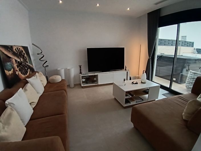 Image No.7-2 Bed Villa for sale