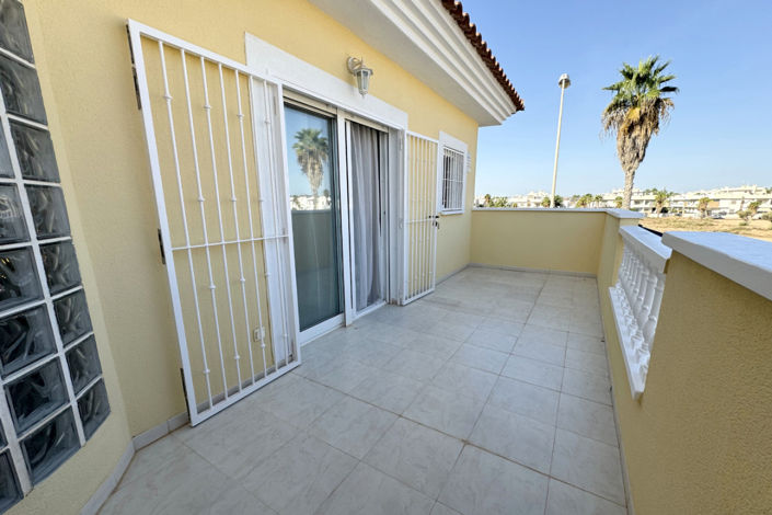 Image No.16-3 Bed House for sale