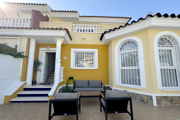 Image No.21-3 Bed House for sale