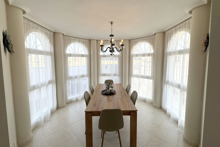 Image No.7-3 Bed House for sale