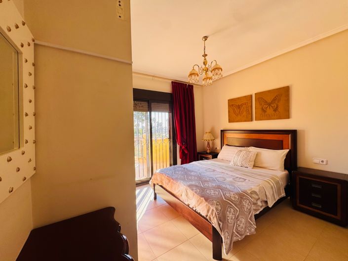 Image No.16-2 Bed Townhouse for sale