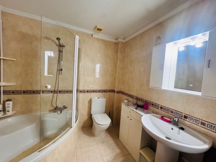 Image No.16-2 Bed Apartment for sale