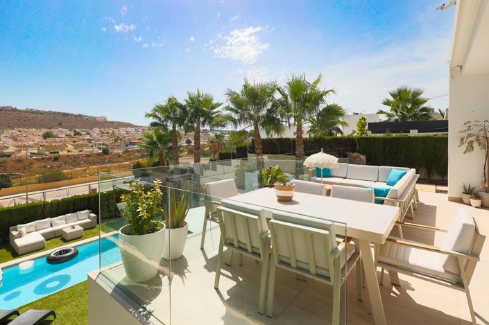 Image No.8-4 Bed Villa for sale