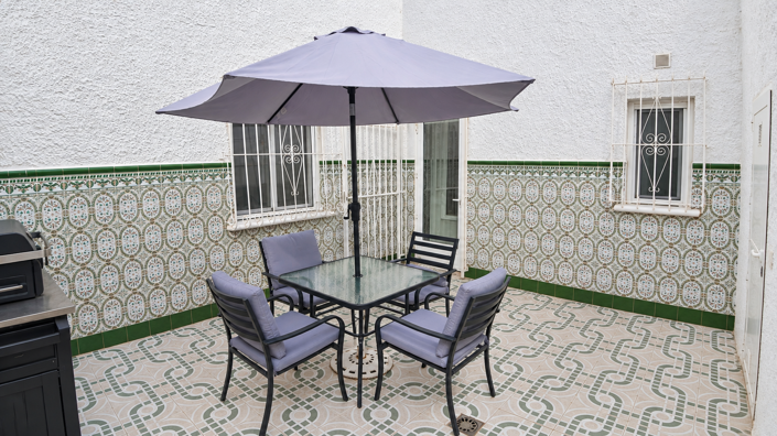 Image No.12-2 Bed House for sale