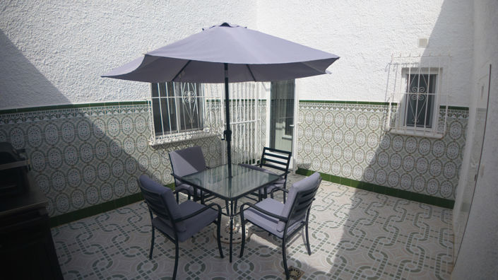 Image No.17-2 Bed House for sale