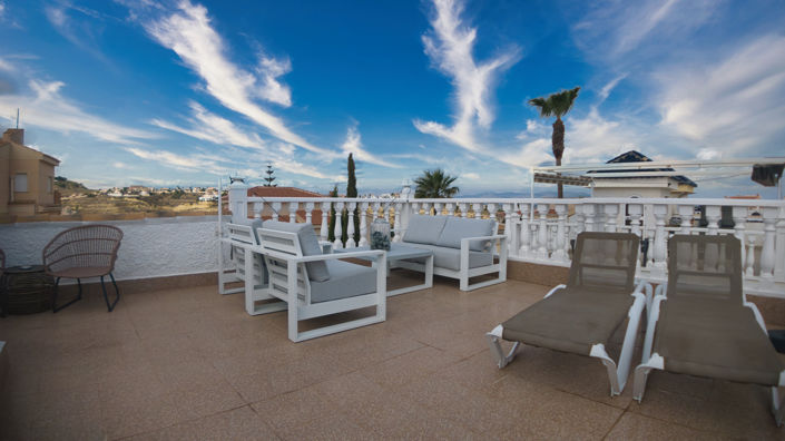 Image No.21-2 Bed House for sale