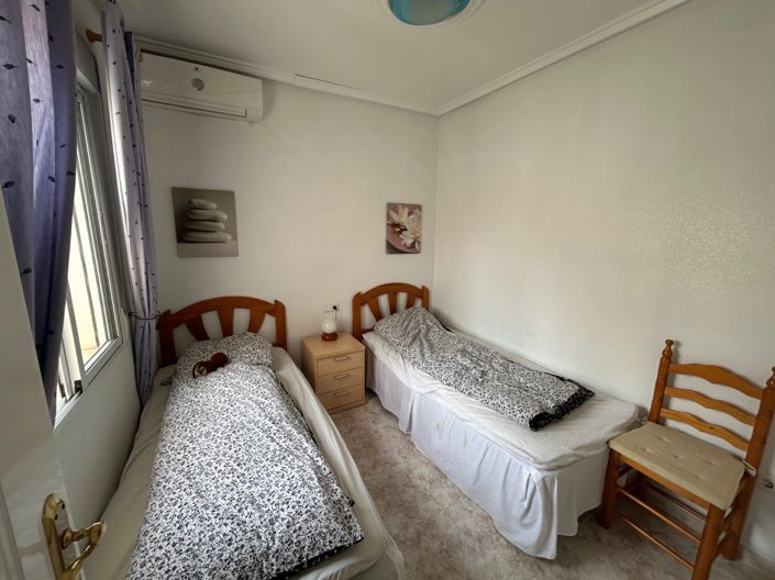 Image No.11-2 Bed House for sale