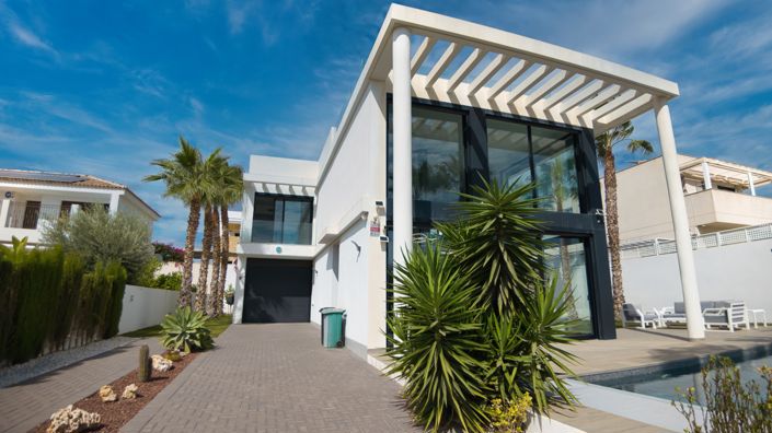 Image No.48-4 Bed Villa for sale