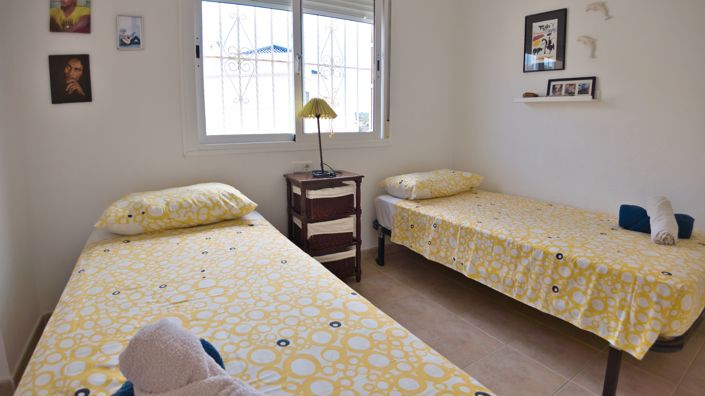 Image No.17-3 Bed House for sale