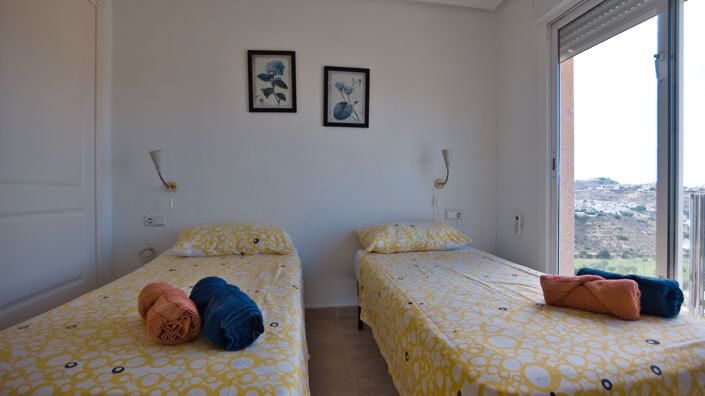 Image No.18-3 Bed House for sale