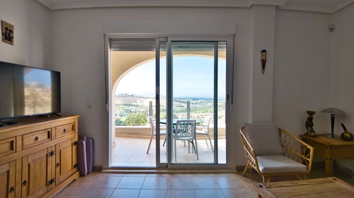 Image No.6-3 Bed House for sale