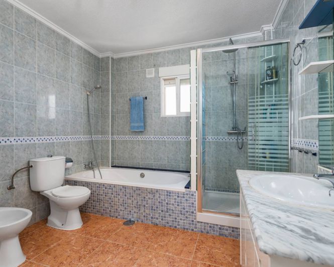 Image No.17-4 Bed Villa for sale