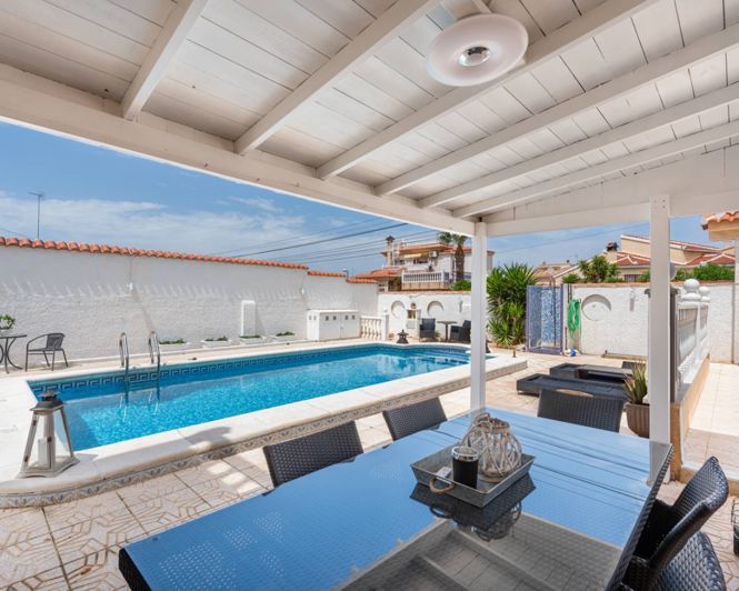 Image No.26-4 Bed Villa for sale