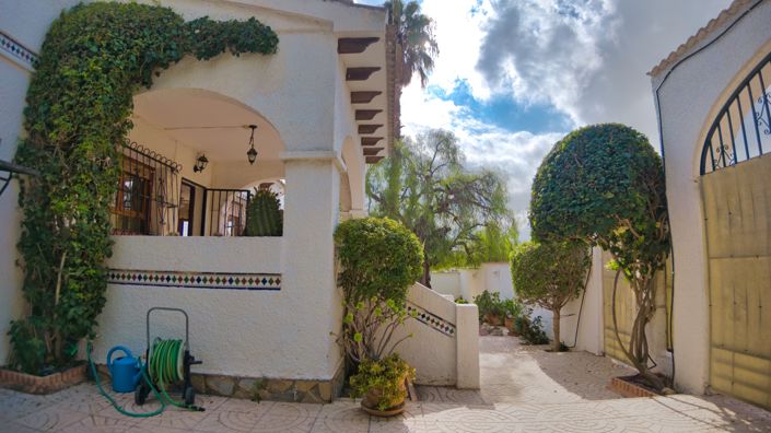 Image No.10-3 Bed Villa for sale