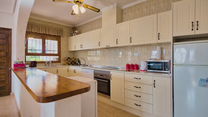 Image No.2-3 Bed Villa for sale