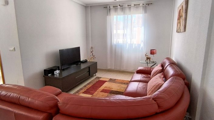 Image No.8-3 Bed House for sale