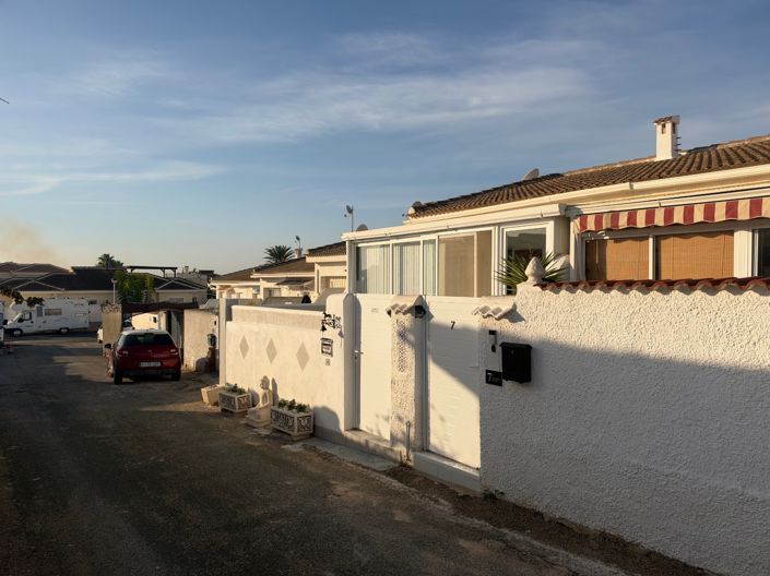 Image No.6-2 Bed Bungalow for sale