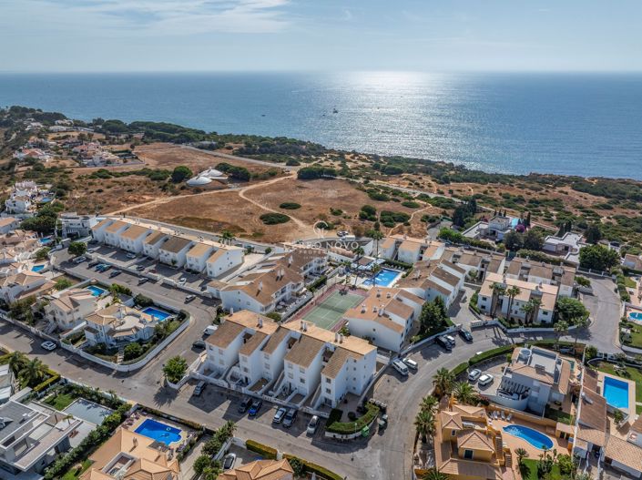 Image No.37-3 Bed Apartment for sale