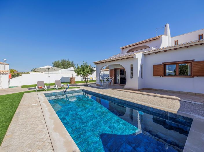 Image No.10-5 Bed Villa for sale