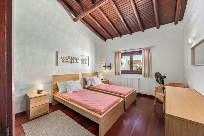 Image No.40-5 Bed Villa for sale