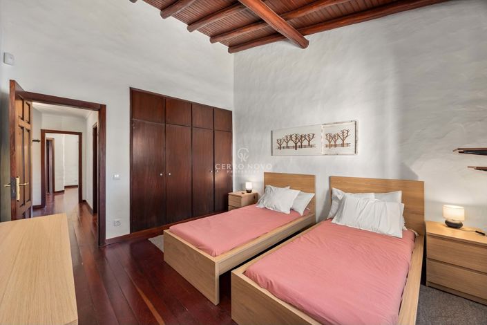 Image No.41-5 Bed Villa for sale