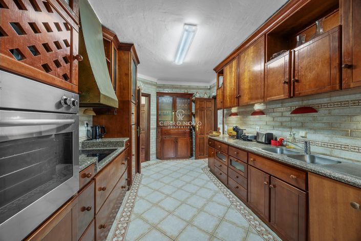 Image No.14-5 Bed Villa for sale