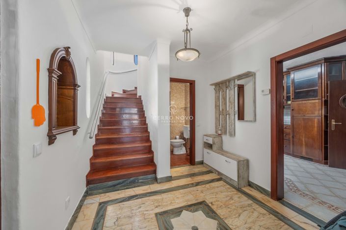 Image No.15-5 Bed Villa for sale