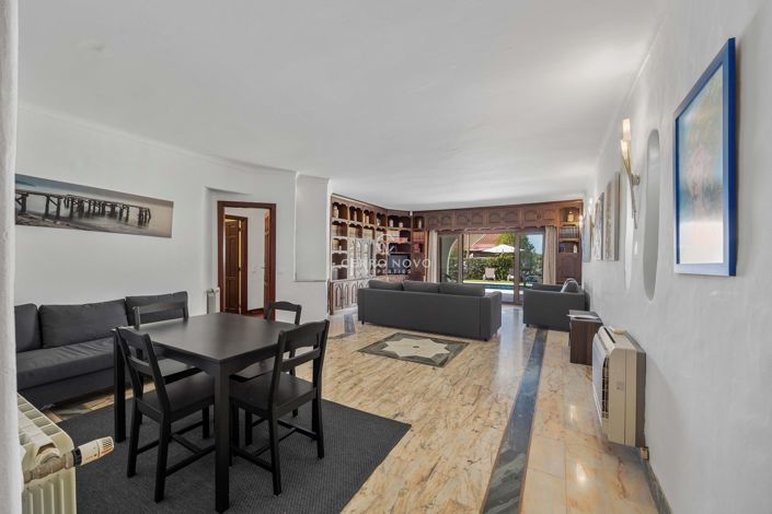 Image No.34-5 Bed Villa for sale