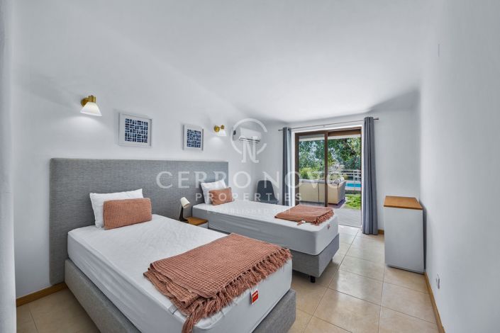 Image No.17-4 Bed Villa for sale