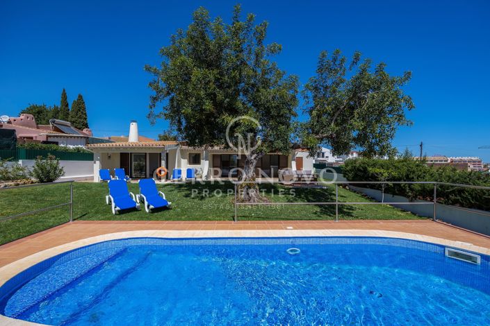 Image No.2-4 Bed Villa for sale