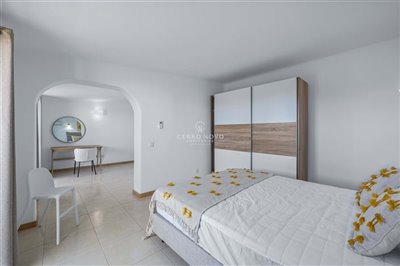 2419-217292-d4a7072701644bd18f6c9ffe77b802fa4