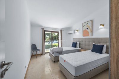 2419-217292-d4a7072701644bd18f6c9ffe77b802fa4