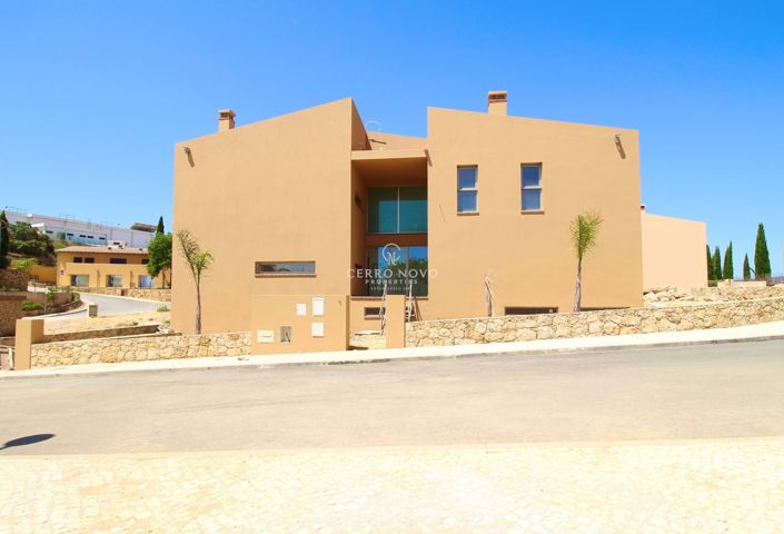 Image No.12-4 Bed Villa for sale