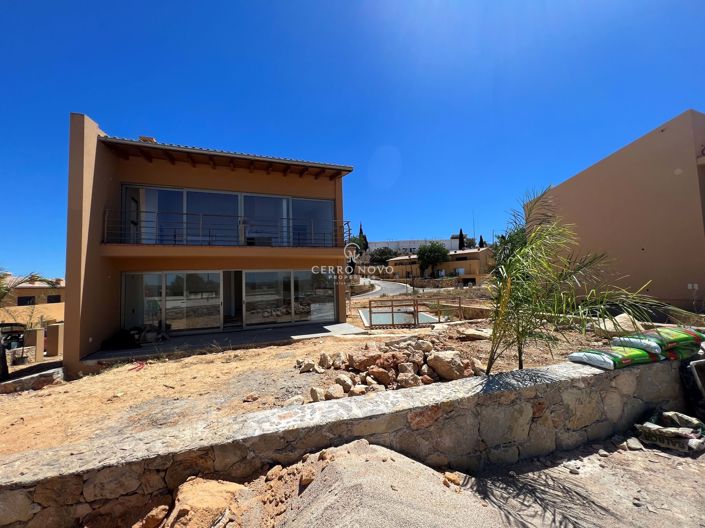 Image No.18-4 Bed Villa for sale