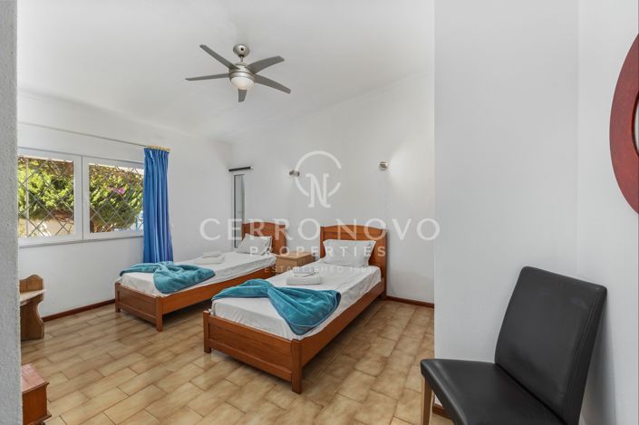 Image No.12-4 Bed Villa for sale