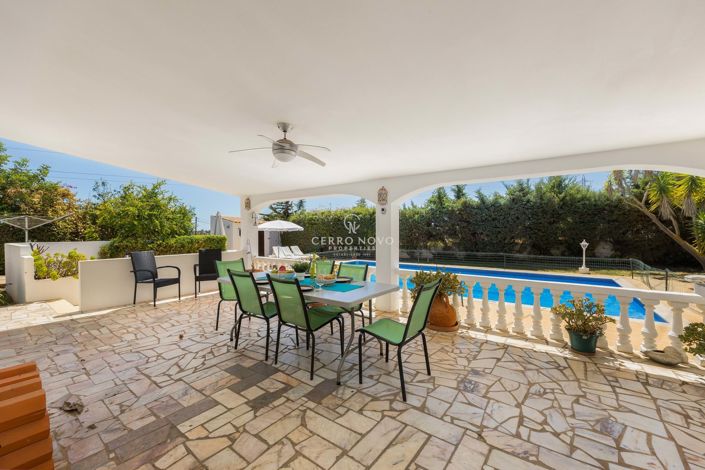 Image No.2-Villa de 4 chambres à vendre à Albufeira