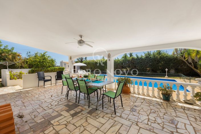 Image No.3-4 Bed Villa for sale