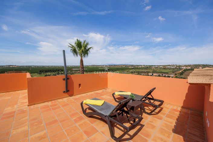 Image No.21-3 Bed Apartment for sale